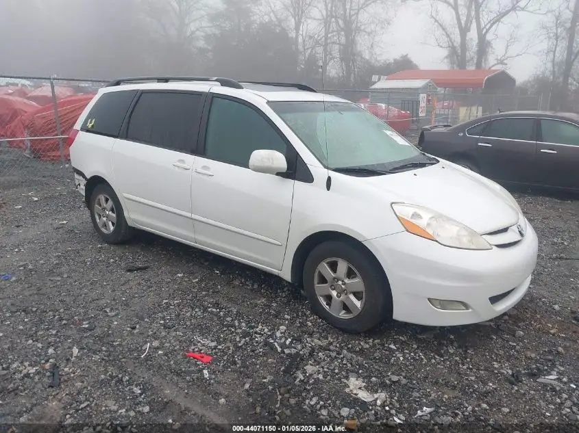 TOYOTA SIENNA 2009. Lot# 44071150. VIN 5TDZK22CX9S252031. Photo 1