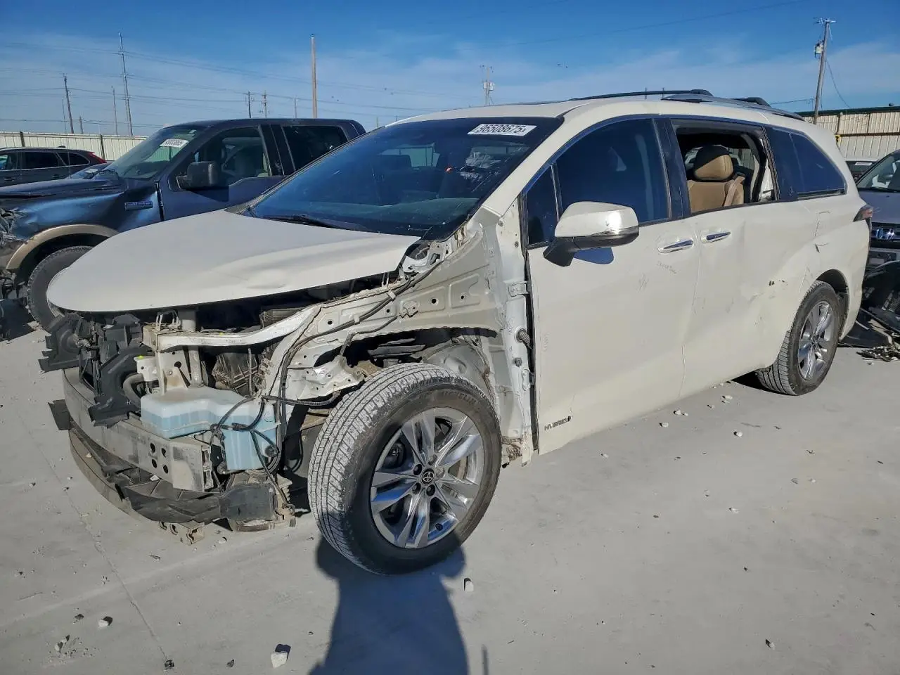 TOYOTA SIENNA 2021. Lot# 96508675. VIN 5TDZRKEC1MS019655. Photo 1