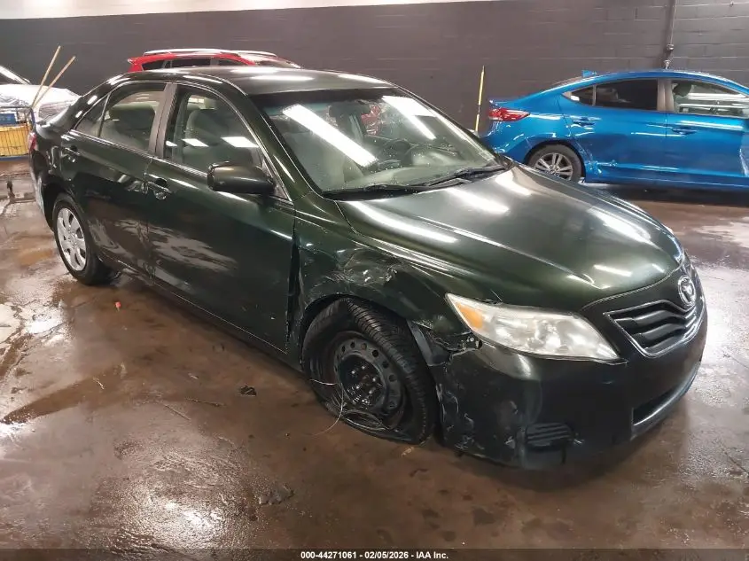 TOYOTA CAMRY 2011. Lot# 44271061. VIN 4T1BF3EK5BU686532. Photo 1