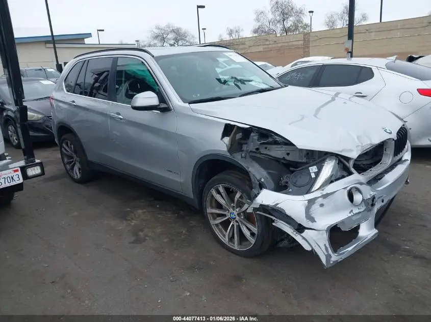 BMW X5 2015. Lot# 44077413. VIN 5UXKR2C51F0H38028. Photo 1