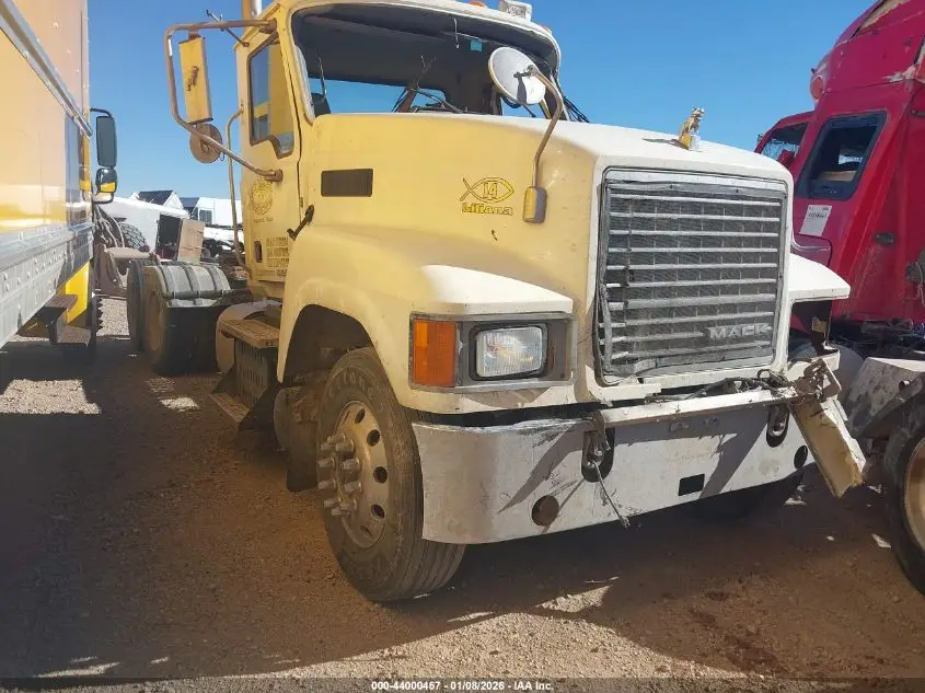 MACK 600 2015. Lot# 44000457. VIN 1M1AN09Y7FM019340. Photo 1