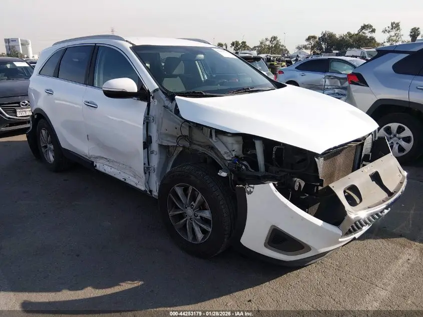 KIA SORENTO 2017. Lot# 44253179. VIN 5XYPG4A31HG259273. Photo 1