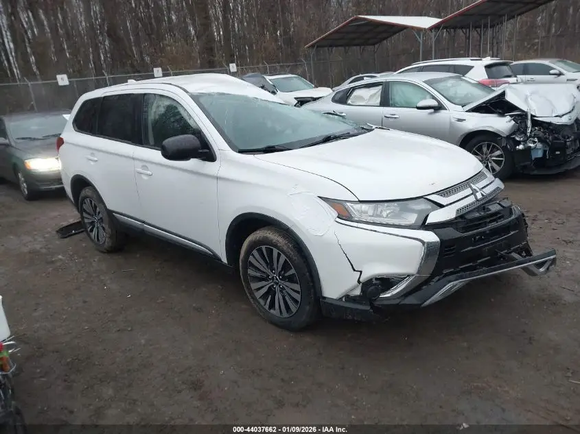 MITSUBISHI OUTLANDER 2019. Lot# 44037662. VIN JA4AZ3A37KZ008156. Photo 1